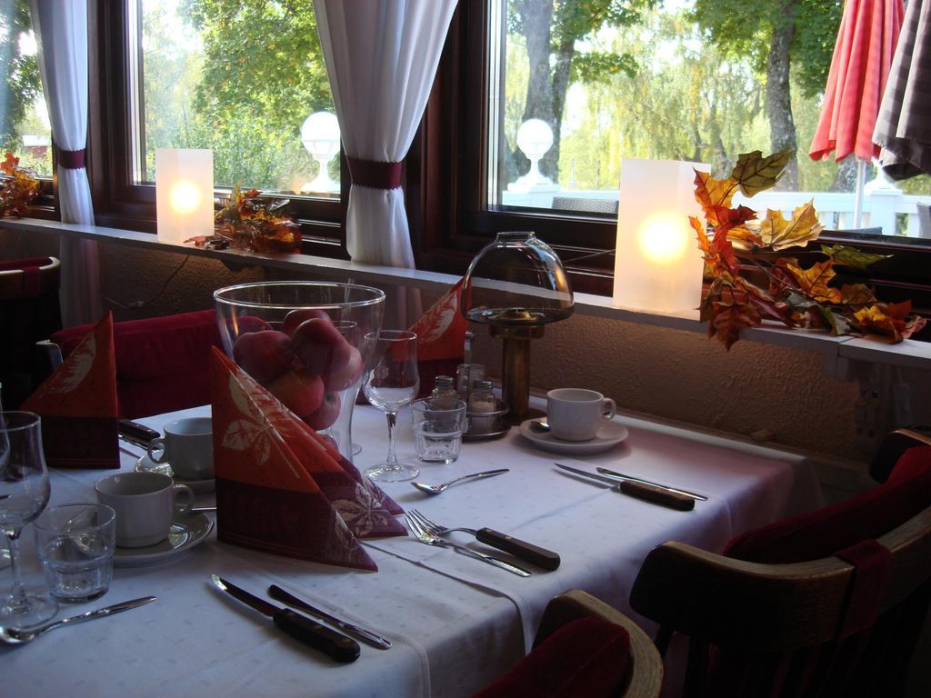 Eckeroe Hotell & Restaurang Ngoại thất bức ảnh