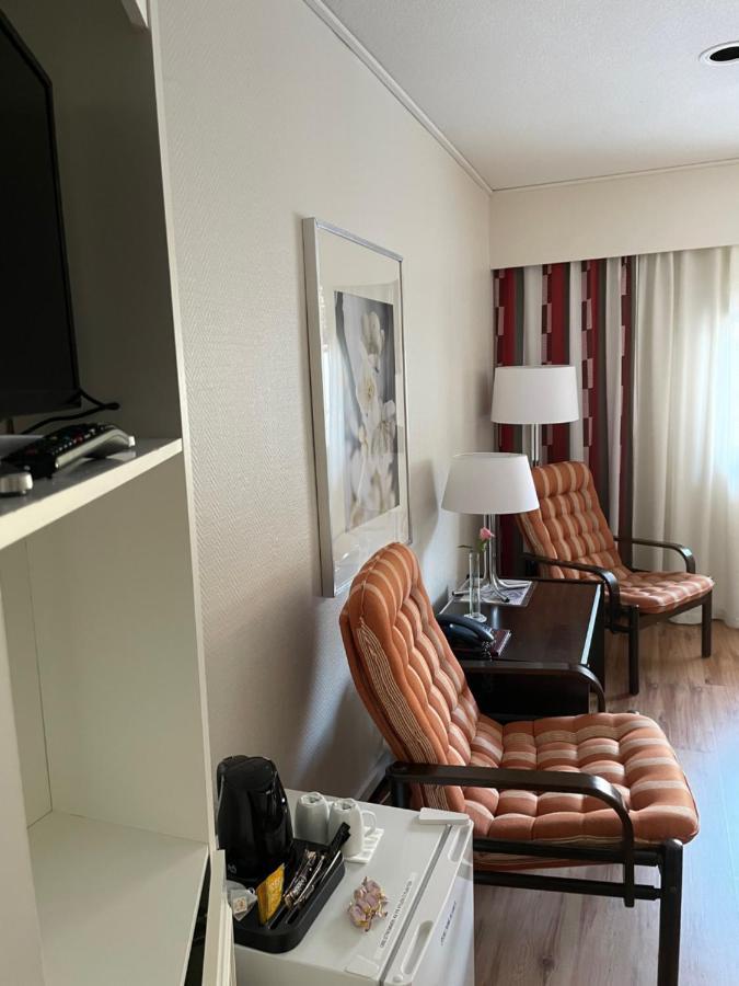 Eckeroe Hotell & Restaurang Ngoại thất bức ảnh