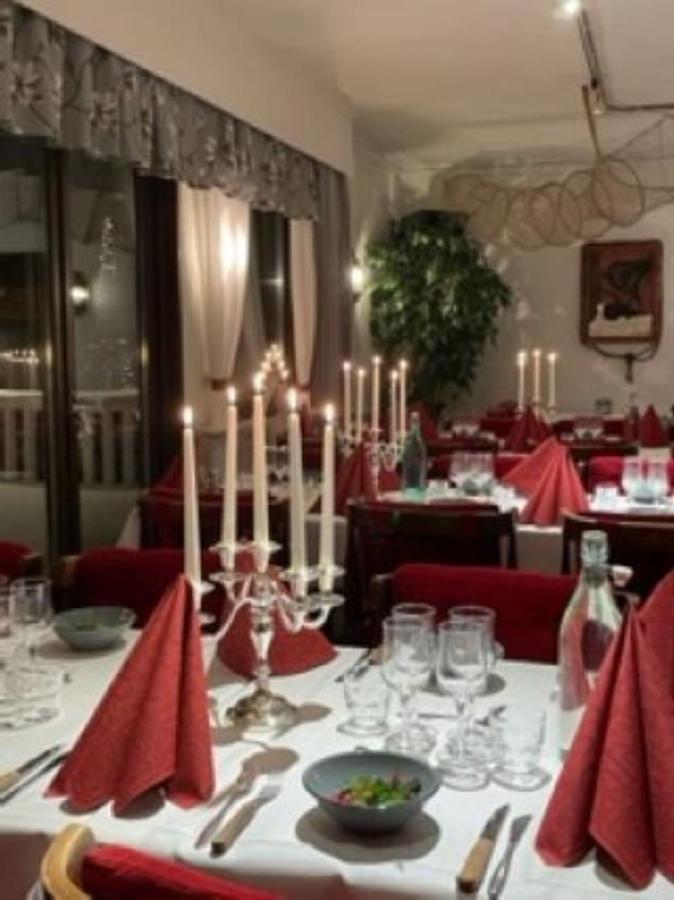 Eckeroe Hotell & Restaurang Ngoại thất bức ảnh
