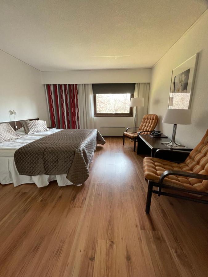 Eckeroe Hotell & Restaurang Ngoại thất bức ảnh