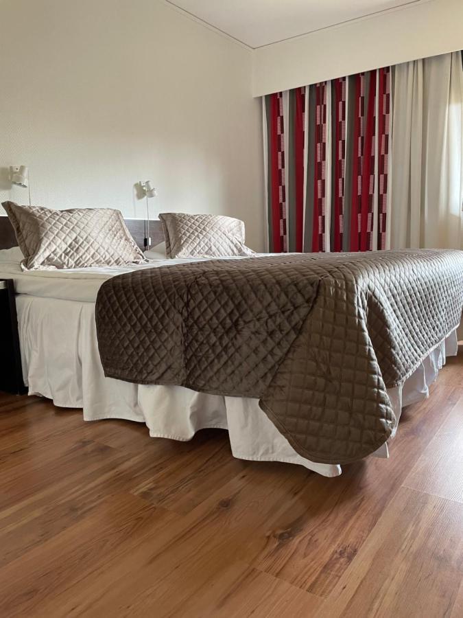 Eckeroe Hotell & Restaurang Ngoại thất bức ảnh